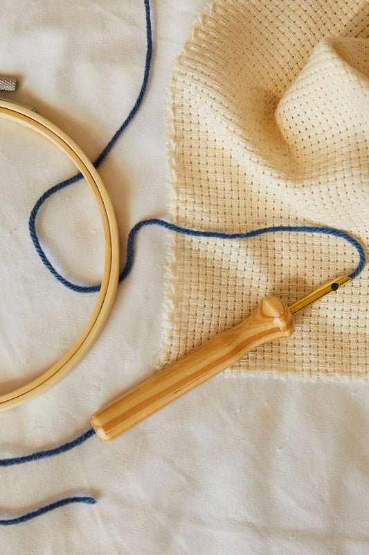 The Gentle Flowers Punch Needle Kit-PN005KS