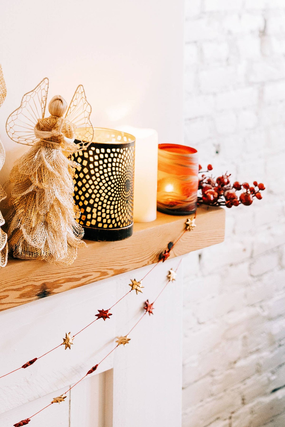 Red & Gold Palm Star Garland